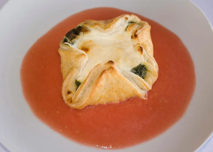 Отель Ruilobuca *